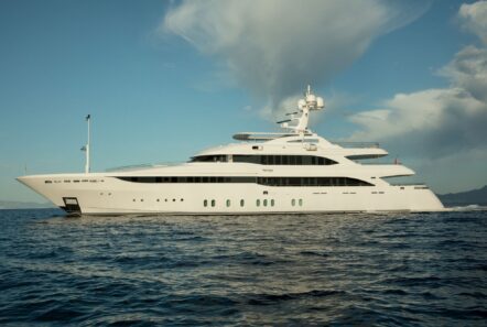 Vertigo Exteriors 039 min - Valef Yachts Chartering