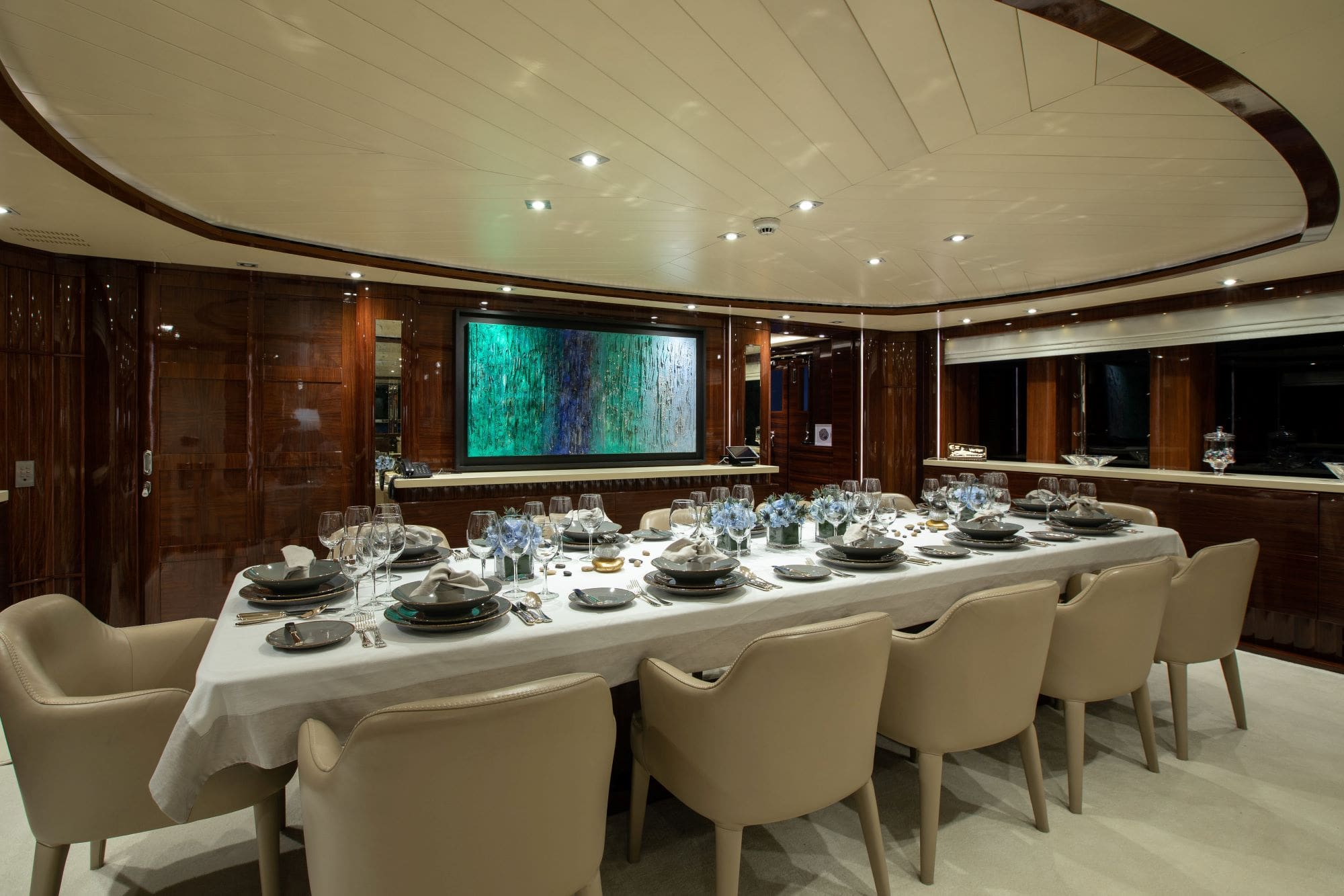 Vertigo Interiors 070 min - Valef Yachts Chartering