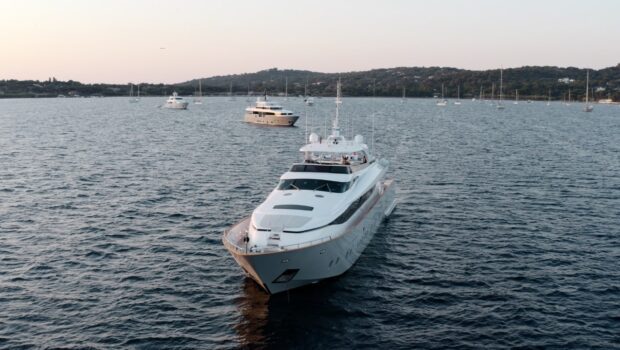 mamma mia motor yacht profile valef yachts (9) - Valef Yachts Chartering