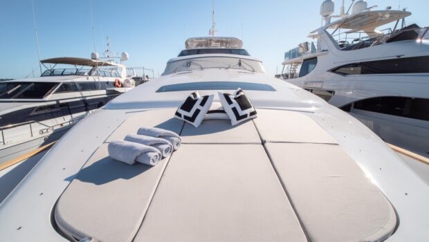 mamma mia motor yacht valef yachts (33) - Valef Yachts Chartering