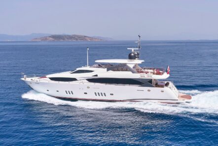 white pearl 1 motor yacht valef yachts profile (3) - Valef Yachts Chartering