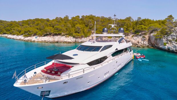 white pearl 1 motor yacht valef yachts profile (9) - Valef Yachts Chartering