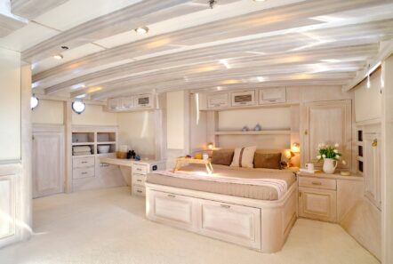 6. White Pearl Master cabin valef yachts - Valef Yachts Chartering