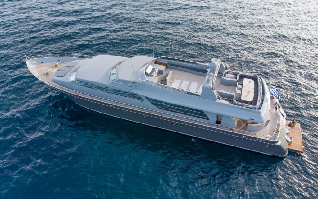 luxury yacht rentals greece