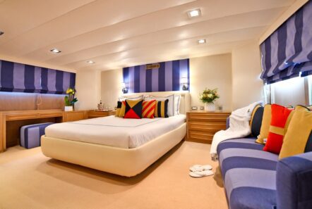 Something Cool Classic yacht master suite (2) - Valef Yachts Chartering
