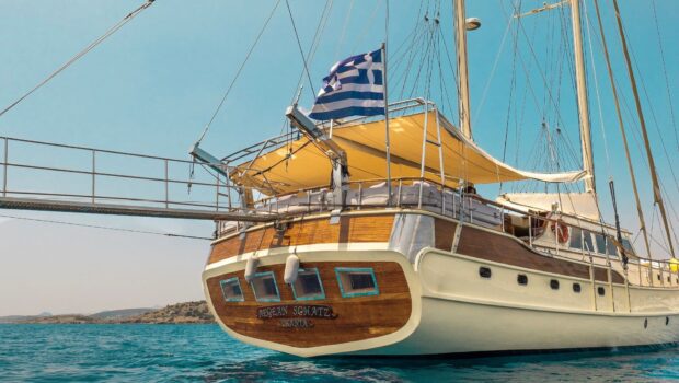 MS Luxury Aegean Schatz 4 min - Valef Yachts Chartering