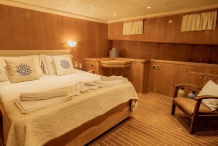 MS Luxury Aegean Schatz bow master cabin 2 min - Valef Yachts Chartering