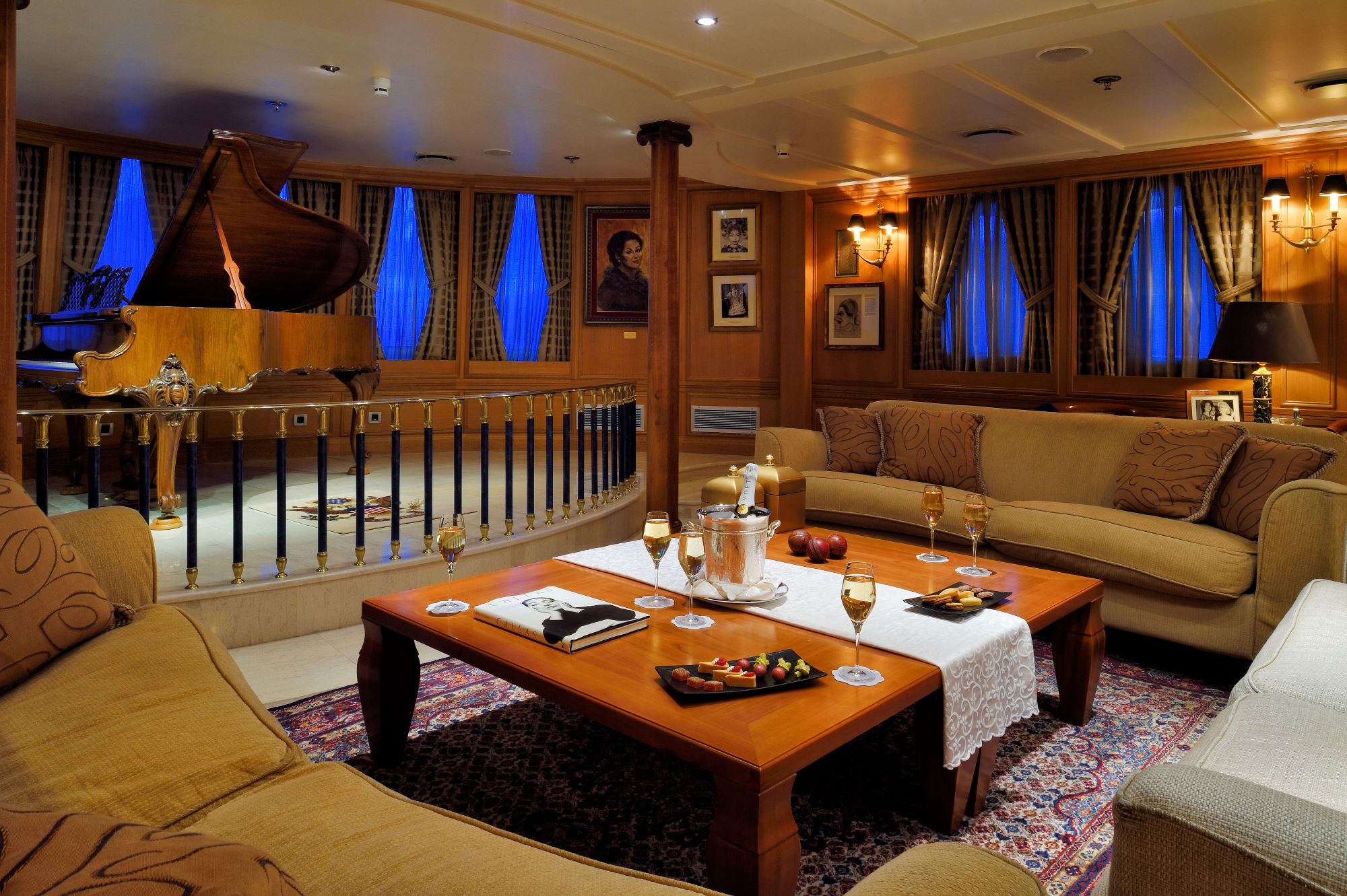Christina O Callas Lounge 1 (1) min - Valef Yachts Chartering