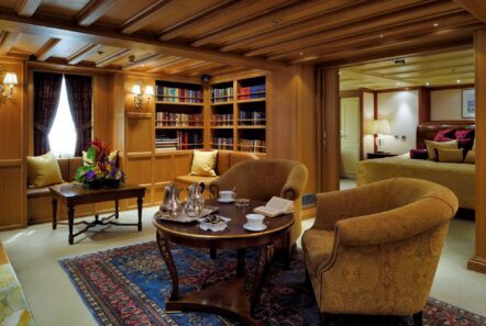 Christina O Onassis Suite 2 m (1) - Valef Yachts Chartering
