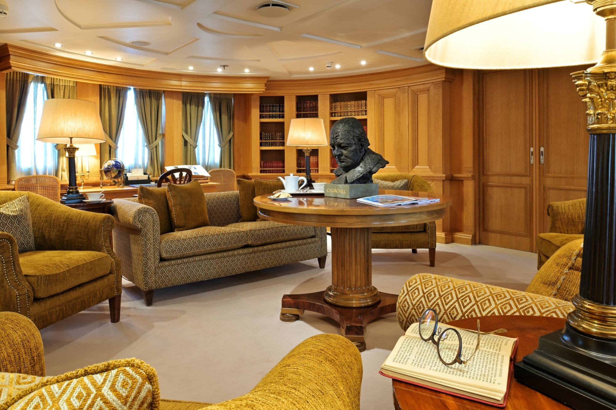 Christina O Sir Winston Churchill library 6 (1) - Valef Yachts Chartering