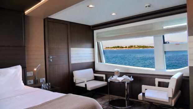 Infinitas motor yacht Owners suite (3) min - Valef Yachts Chartering