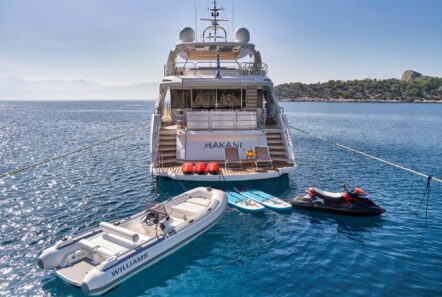 makani ii yacht aft (4) - Valef Yachts Chartering