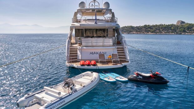 makani ii yacht aft (4) - Valef Yachts Chartering